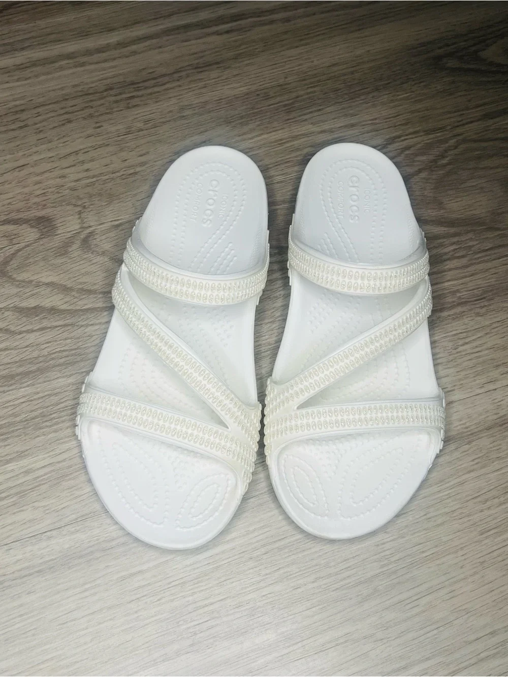 Crocs Kadee II Strappy Sandals Embellished Rhinestones White Vacation Resort Sz9